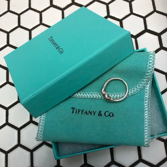 Tiffany and Co Silver knot ring size 6 - Picture 1 of 8